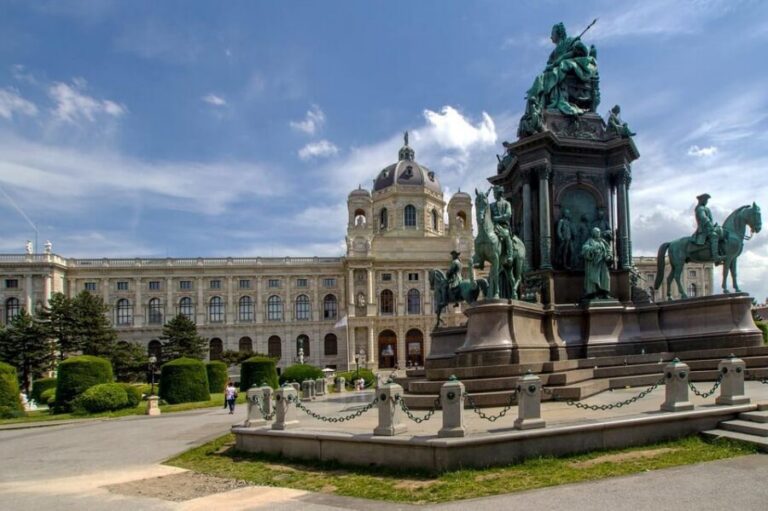 3 hour private tour in Vienna by private car - Price and What You Get in a Vienna Private Car Tour