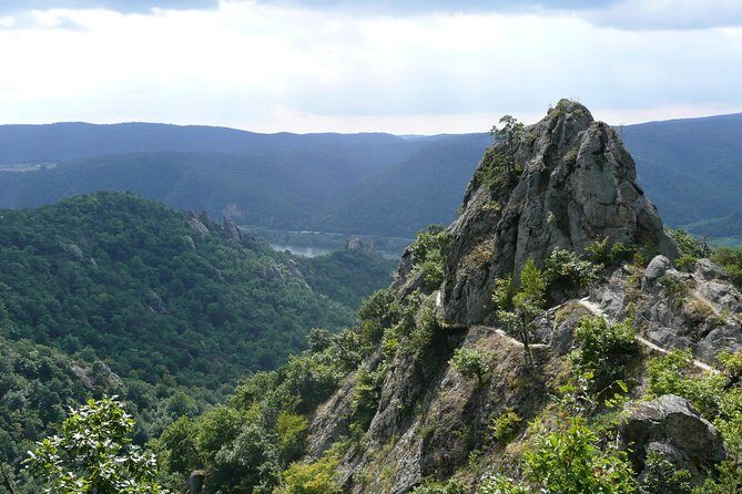 4-Hour Private Alpine Hiking Tour 'In the footsteps of king Lionheart' - From Vienna Hauptbahnhof to Dürnstein: The Flow of Your Day