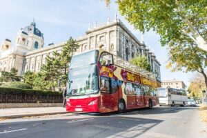 Best of Vienna Pass: Schönbrunn, Belvedere, Big Bus & Cruise - Schönbrunn Palace Grand Tour: why 40 rooms helps