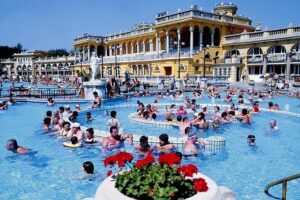 Budapest private day trip from Vienna - Budapest First Impression: The City-Center Walking Tour
