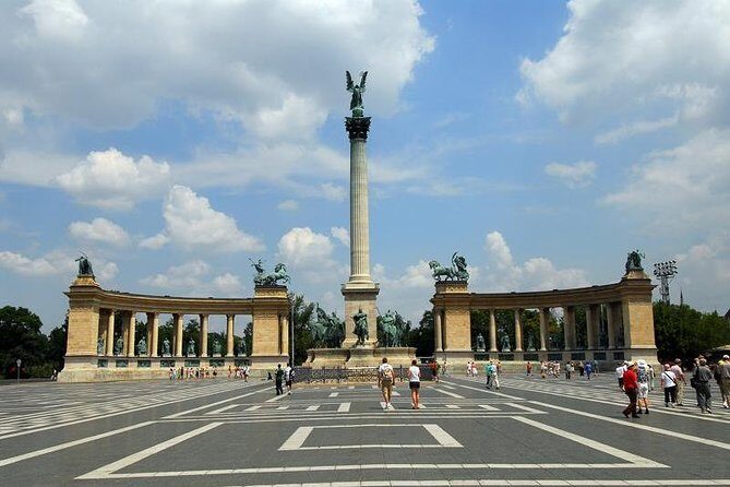 Budapest Private Day Trip from Vienna - Váci Street Shopping, St. Stephen’s Basilica Peek, and Andrassy Avenue Elegance