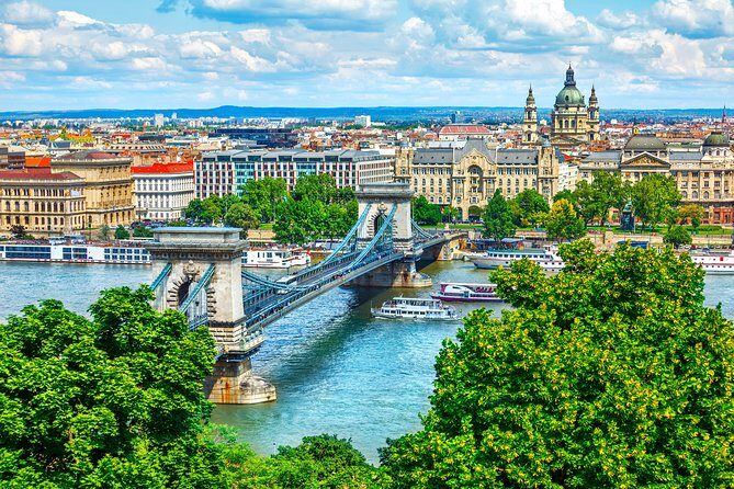 Budapest Private Tour from Vienna - Vienna Hotel Pickup at 8:00 and the Drive to Hungary