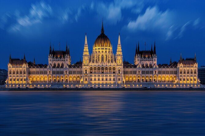 Budapest Unveiled Exclusive Day Tour - First ride to Budapest: door-to-door from Vienna, private and timed