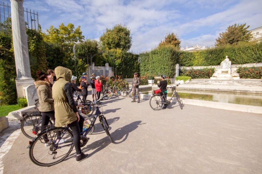Classic Vienna: 3-Hour Guided Bike Tour - How the Ride Really Feels: Safety, Pace, and Photo Timing