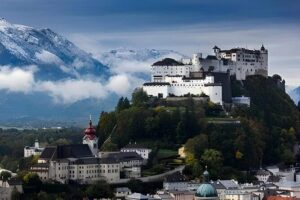 Day Tour from Vienna to Hallstatt and Salzburg with Photographer - Melk Abbey in 40–45 Minutes: The Highlights, Fast