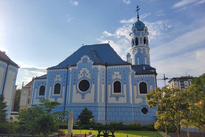 Day Trip from Vienna to Bratislava with Private Transfers - The panoramic drive: big landmarks, low effort