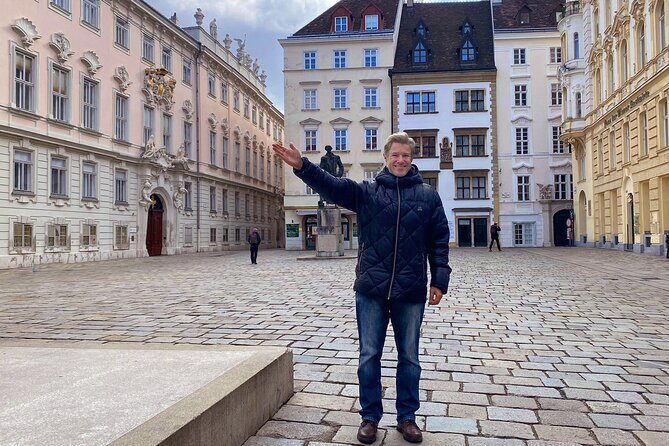 Exciting history tour and discovery of Vienna's secrets - Mozarthaus Vienna: a composer route through music halls, opera, and Vienna’s stagecraft