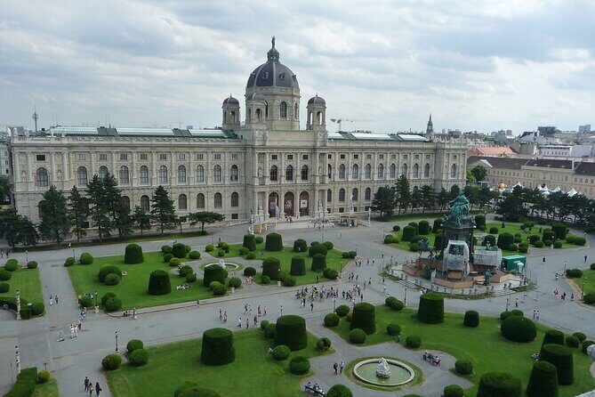 Exclusive Vienna Old Town Highlights Walking Tour (max. 6 persons) - Starting at Albertinaplatz: a clean, low-stress launch