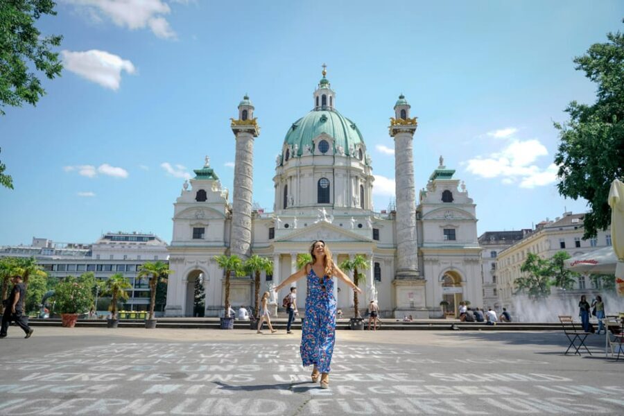 Exclusive Vienna Photography Session and City tour - The walking route: Karlskirche to Stephansdom without the tourist slog