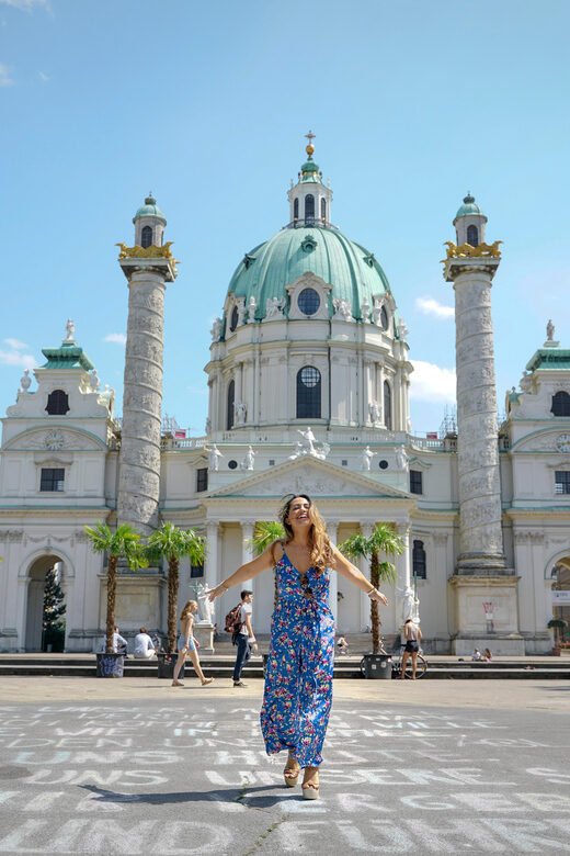 Exclusive Vienna Photography Session and City tour - Where you meet by the Opera (and why that’s smart)