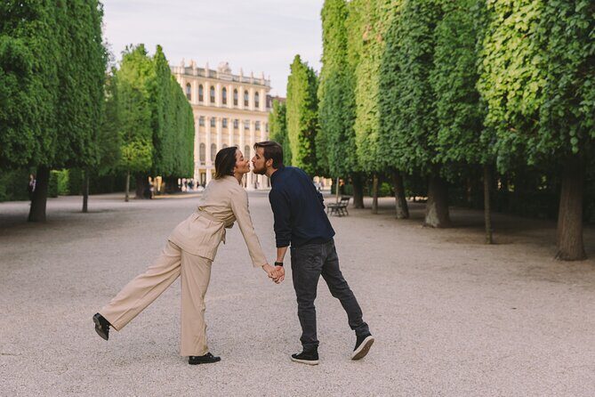 Experience Vienna with a local professional photographer - Schönbrunn Palace front: royal façade photos without the guesswork
