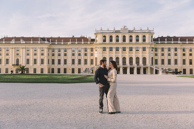 Experience Vienna with a local professional photographer - Timing, group size, and what to do with your one-hour window