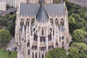 Freud - Inside the mind of a Genius - Votivkirche and the neighborhood of bright minds