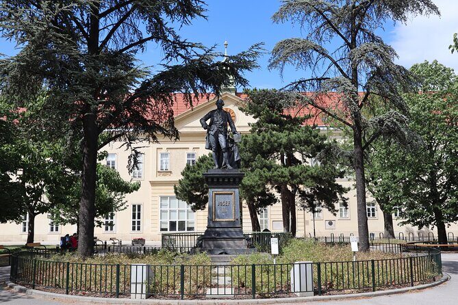 Freud - Inside the mind of a Genius - Old University Quarter: where medicine felt different