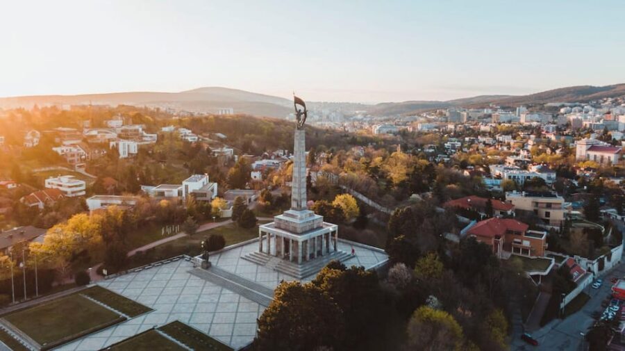 From Vienna: Bratislava City Highlights Trip - UFO Restaurant panoramas and the final payoff before heading back