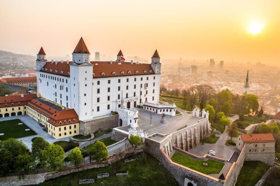 From Vienna: Bratislava with Local Guide, Castle & UFO Views - Old Town walking time: how to see more without feeling herded