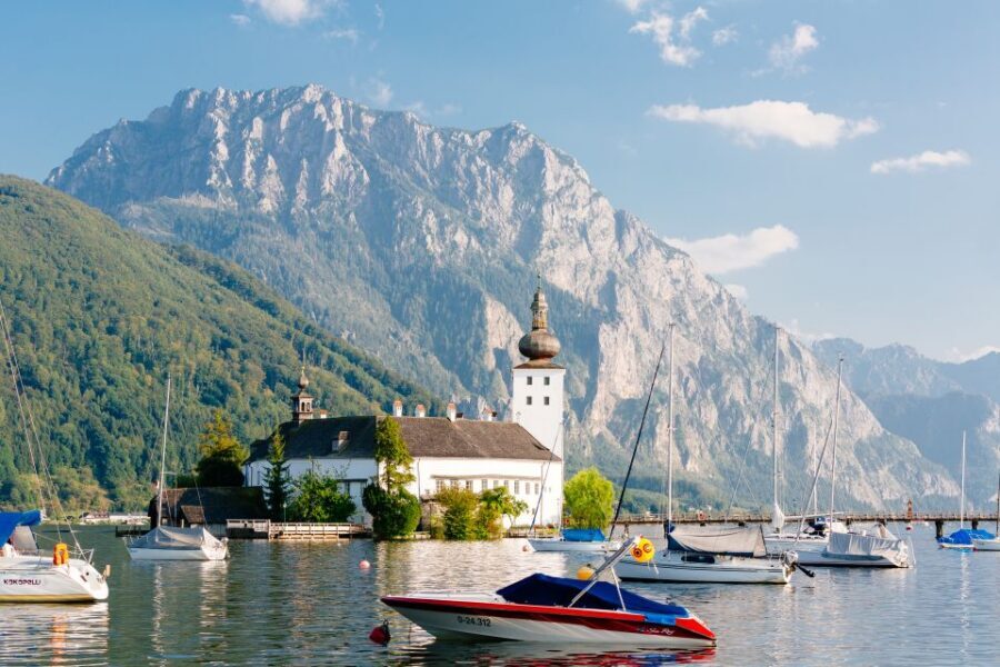 From Vienna: Full Day Trip to Hallstatt and Salzkammergut - Why this Hallstatt day trip works (even with the long bus ride)