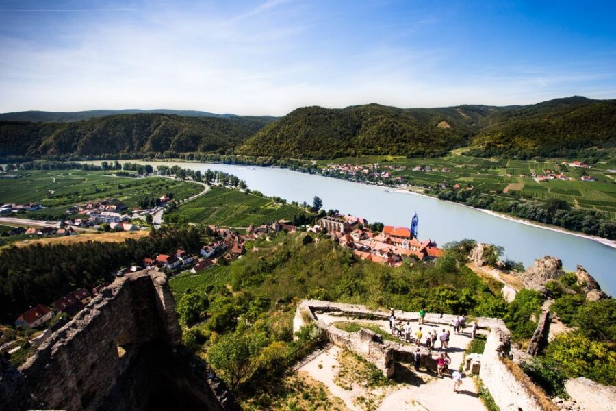 From Vienna: Wachau Valley Day Tour with Wine Tasting - Why This Wachau Valley Day Trip Really Works From Vienna