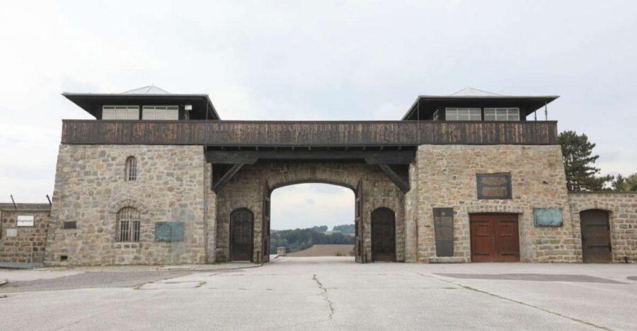 Full-Day Private Trip from Vienna to Mauthausen Memorial - Private Vienna to Mauthausen: the ride, the route, and your time on the clock