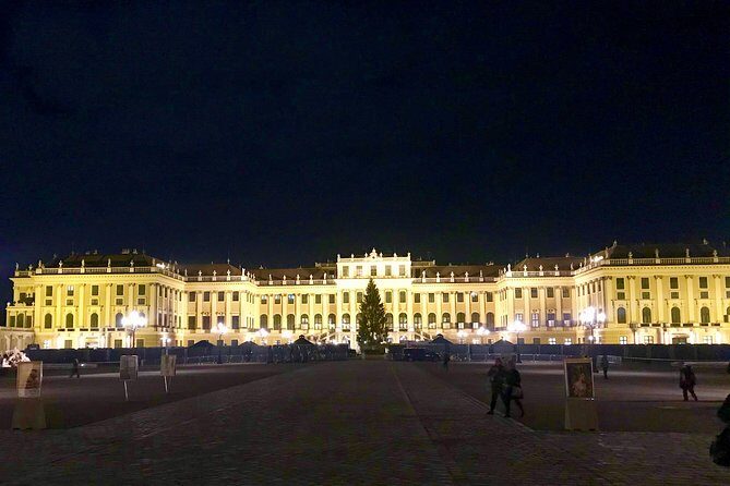 Grand Schoenbrunn Palace and Carriage Museum Tour Small Group - Small-group format: why max 10 travelers actually matters