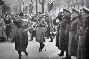 Historical Hitler Walking Tour of Vienna - Vienna State Opera: when fascism touched the arts