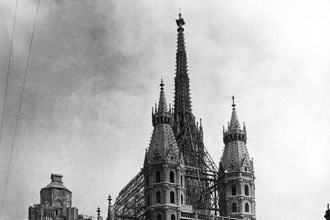 Historical Hitler Walking Tour of Vienna - Memorial Against War & Fascism: Alfred Hrdlicka’s reminder