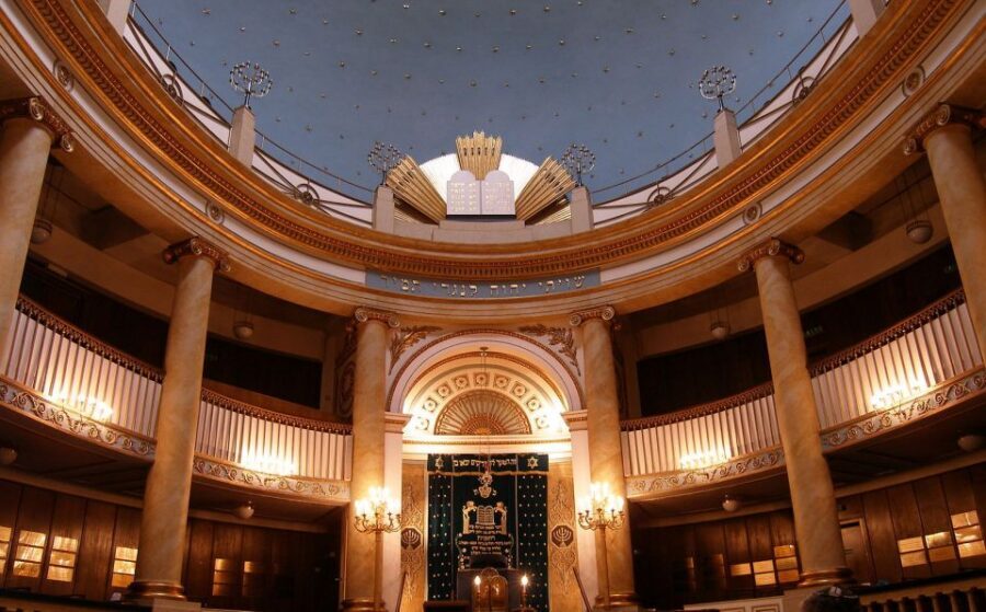 Jewish Vienna: City Synagogue Guided Tour - WWII, the Novemberpogrom of 1938, and Why This Synagogue Survived