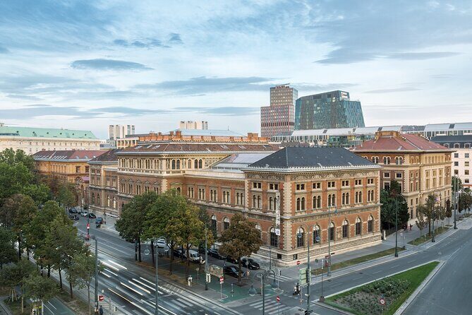 MAK - Museum of Applied Arts, Vienna, Ticket - Who should book the MAK ticket?