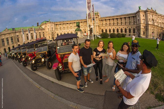 ( Night Tour ) With Private Guide + wine or prosecco - The Route and the Photo Question: Great Lights, Limited Stopping