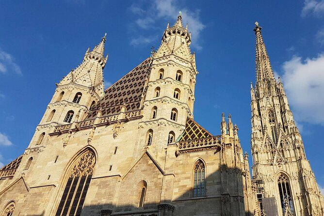Private Airport and City Transfer in Panoramic Roof Station Wagon - The drive into Vienna: views plus a mini orientation