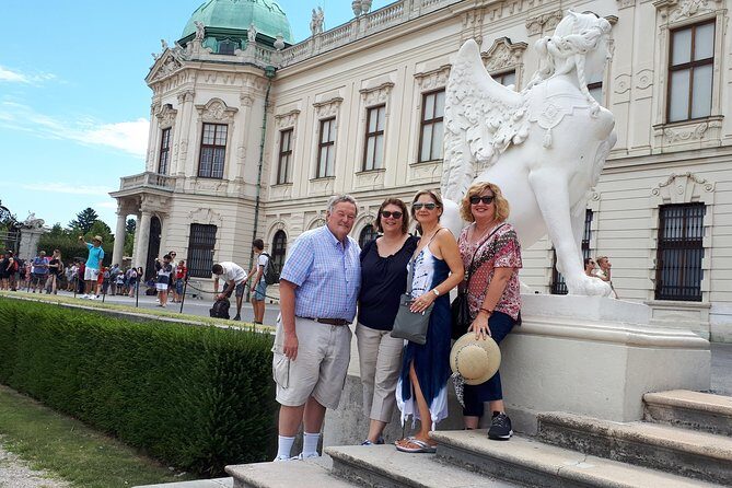 Private Belvedere Palace and Museum Tour - Which guide style is best for you?