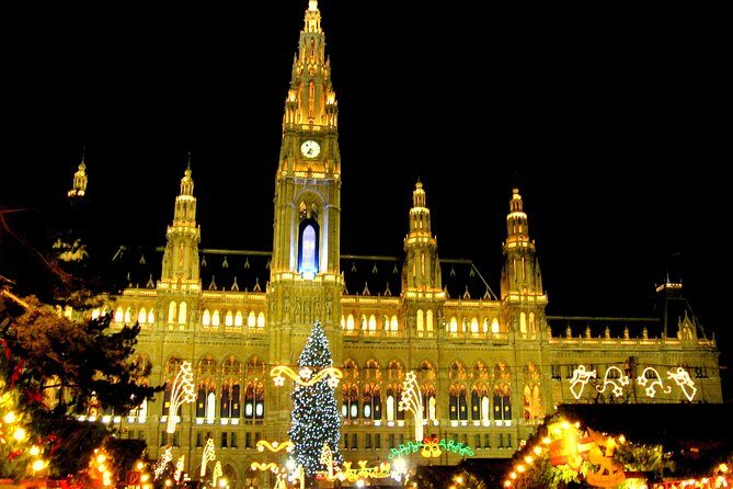 Private Christmas Markets Walking Tour Vienna - Your 4:30 pm timing: what 2.5 hours looks like in winter