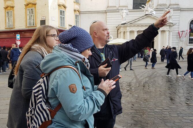 Private City Discovery walk - Historical Treasure hunt - Michaelerplatz start: how the game is run (and why the first minutes matter)