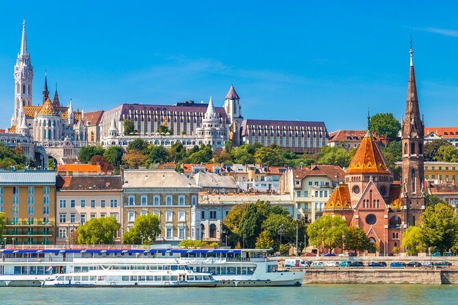 Private Day Trip to Budapest from Vienna - Ruszwurm Confectionery: a design-forward café break without the pressure