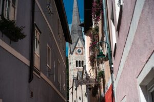 Private guided tour from Vienna to Hallstatt with Skywalk & Salt Mine Experience - Skywalk in Hallstatt: Funicular Access and the Photo-First View