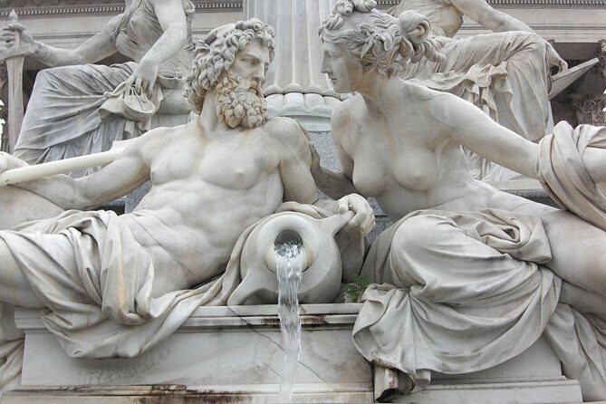 Private Introduction to Vienna Walking Tour - Schwarzenbergplatz, a Russian memorial, and the Belvedere detour
