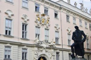 Private Jewish Walking Tour Vienna - Historic Center First: University of Vienna, Café Landtmann, and a Famous Palace