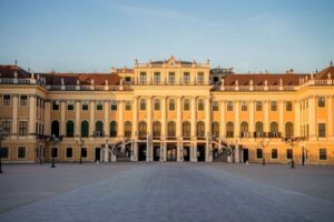 Private Schönbrunn Palace Tour: Entrance included - Inside Schönbrunn Palace: what the guide helps you notice