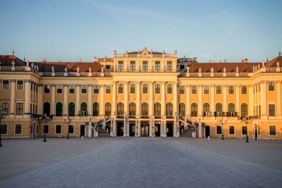 Private Schönbrunn Palace Tour: Entrance included - Inside Schönbrunn Palace: what the guide helps you notice