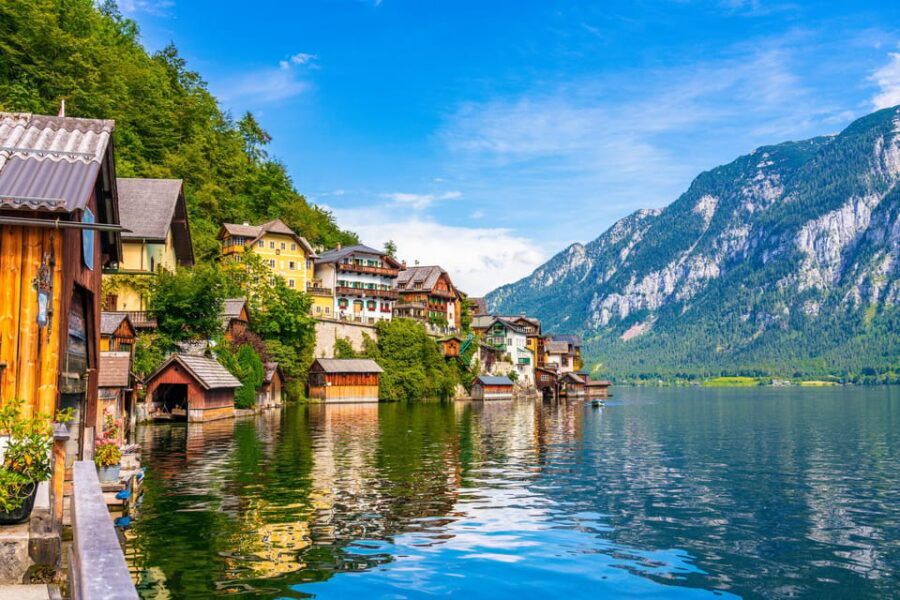 Private tour from Vienna to Hallstatt, Skywalk & Salt Mine - A 12-hour private Vienna–Hallstatt day, with comfort doing the heavy lifting