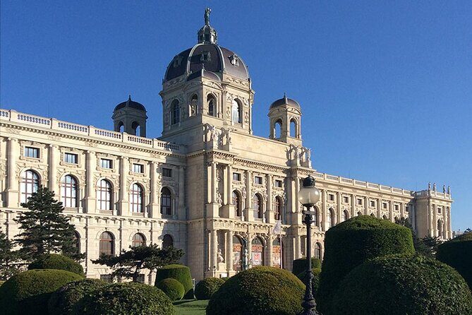Private Tour of the Kunsthistorisches Museum: Secrets of Masterpieces | Tickets included - Cabinets of curiosities: the quarter of the museum that rewards slow looking