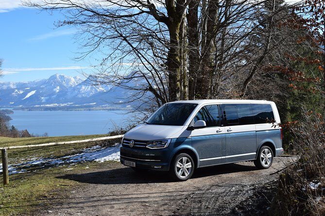 Private Tour Vienna to Salzburg via Wachau & Lake District - Dürnstein: Robin Hood-era legend and photo-worthy streets