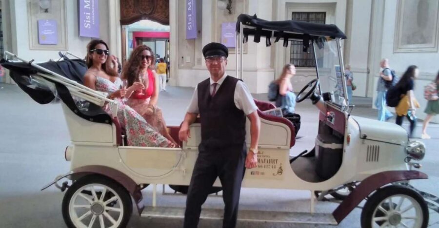 Sightseeing tour in electric vintage car (up to 5 people) - Meeting point on Herrengasse: start and finish where it’s easiest