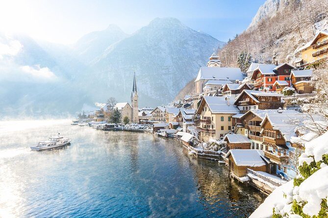 Small-Group Christmas Day Trip to Hallstatt from Vienna - St. Wolfgang Christmas market by Lake Wolfgang: the holiday finale