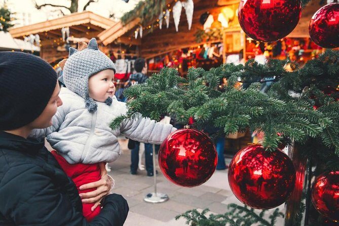 Small-Group Christmas Day Trip to Hallstatt from Vienna - Small-group size and why it feels less stressful