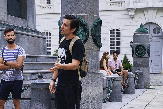 Spooky Vienna Ghost Tour in English - Guide quality is the whole game: look for Lisa’s style