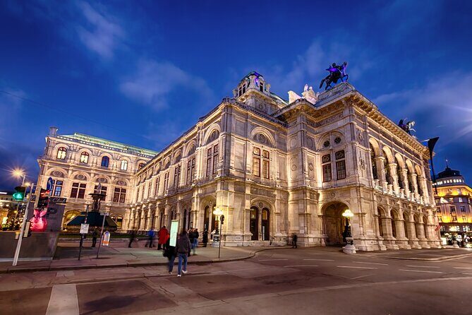 STATE OPERA - PRIVATE guided tour (tickets included) - Opera Ball stories: glamour with a paper trail of power