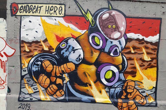 Street Art Tour in Vienna - Stop 5: Schottenring finish near Flex and the lesson of signatures