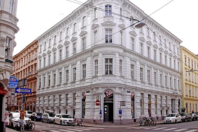 Third Man Museum Admission Ticket Vienna - Scripts, cameras, and special effects: production tech in plain sight