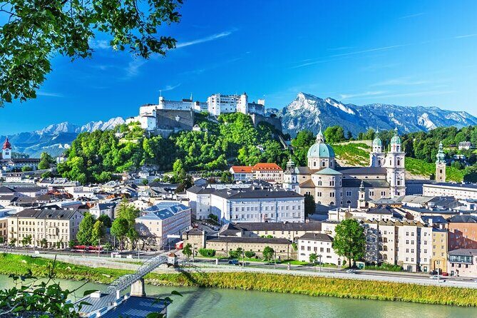 Transfer from Vienna to Salzburg with 2 hours for sightseeing - Vehicle Comfort and Luggage Space: Families Will Thank You